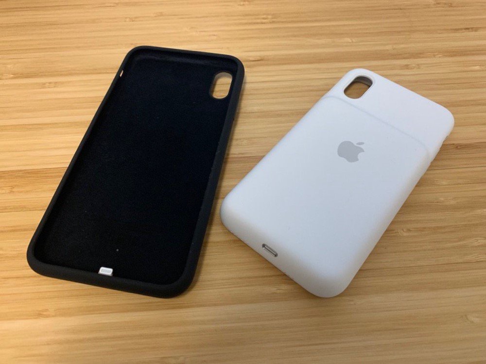 Comparatif Apple Smart Battery Case pour iPhone 11 Pro Max contre Apple Batterie  externe MagSafe 