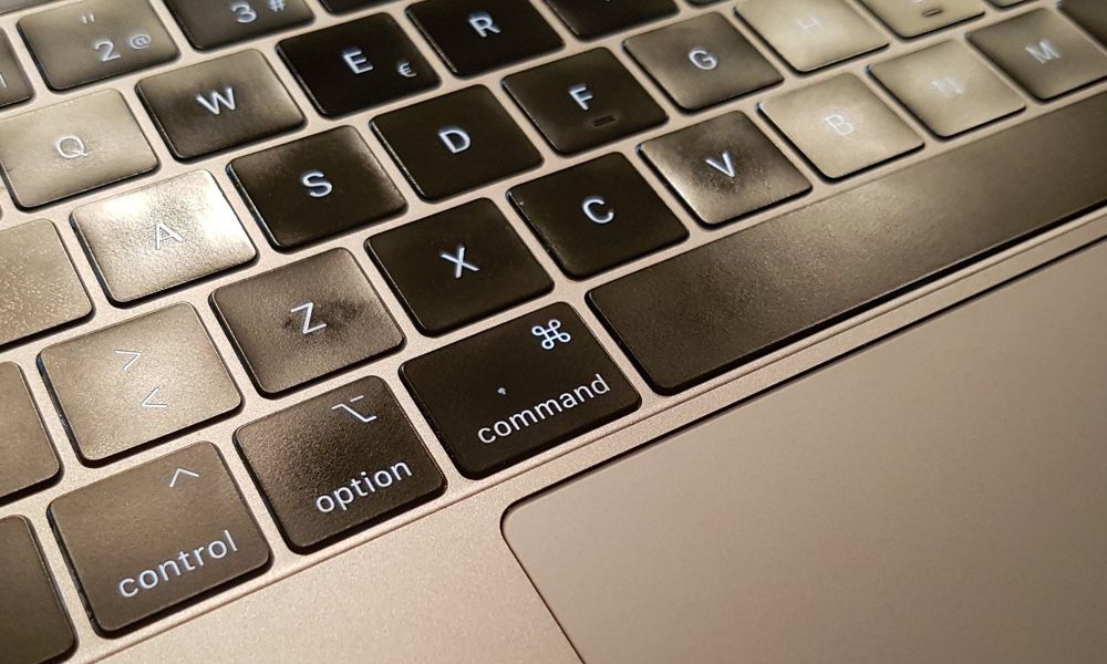 Débloquer le clavier de votre MacBook facilement et rapidement