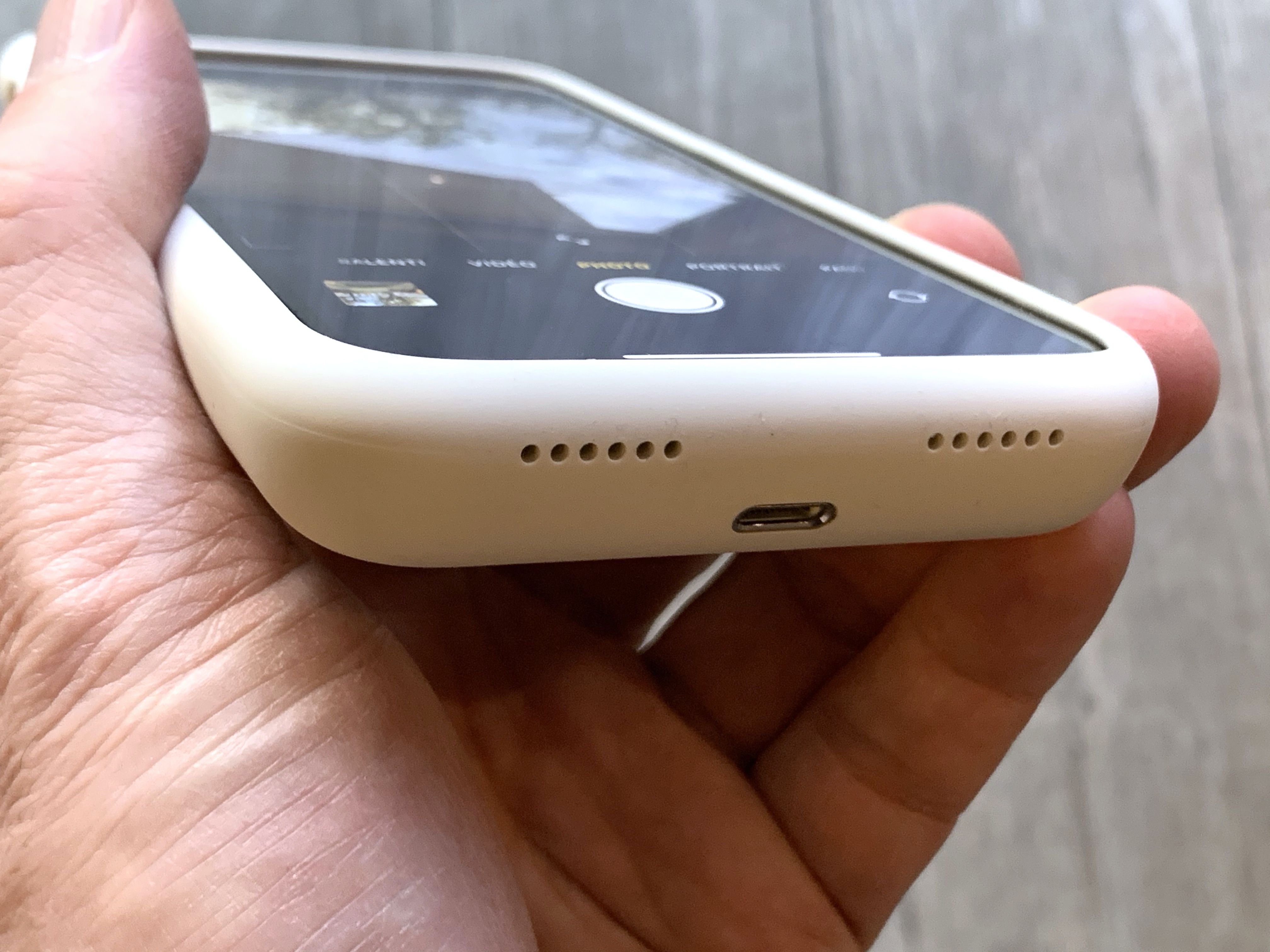 ESR Coque Compatible avec iPhone 11, Protection Bumper Housse de Vrai