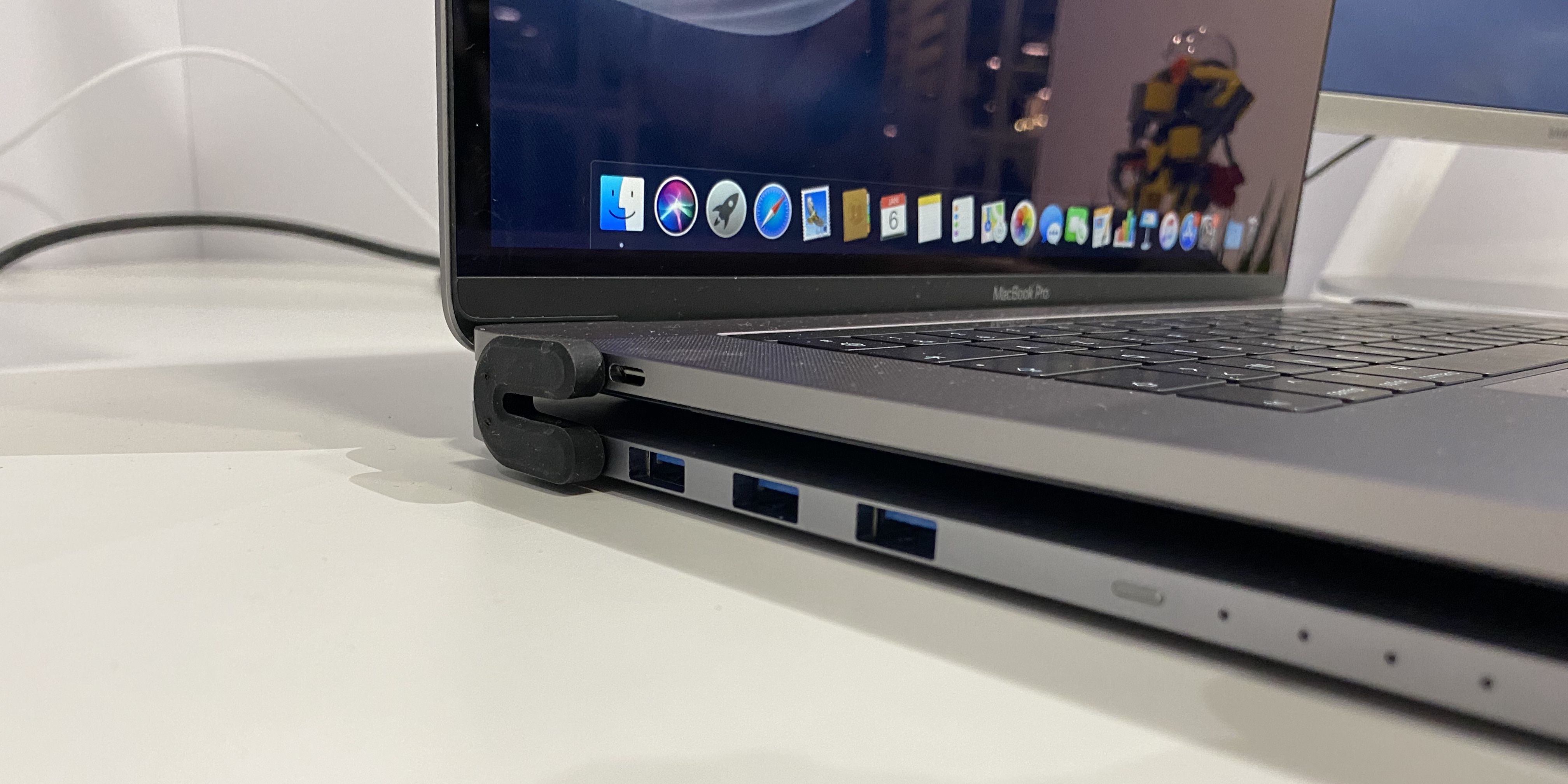 Linedock adapte son astucieux dock pour les MacBook Pro 15 et 16 pouces