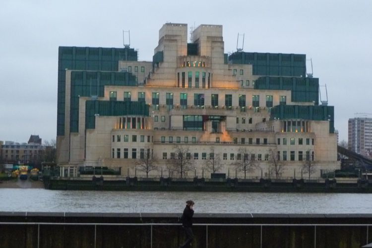 Le MI5 veut un « accès exceptionnel » pour déchiffrer les messages