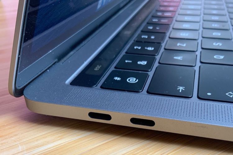 Comment connecter un MacBook Air à un autre moniteur par un port USB