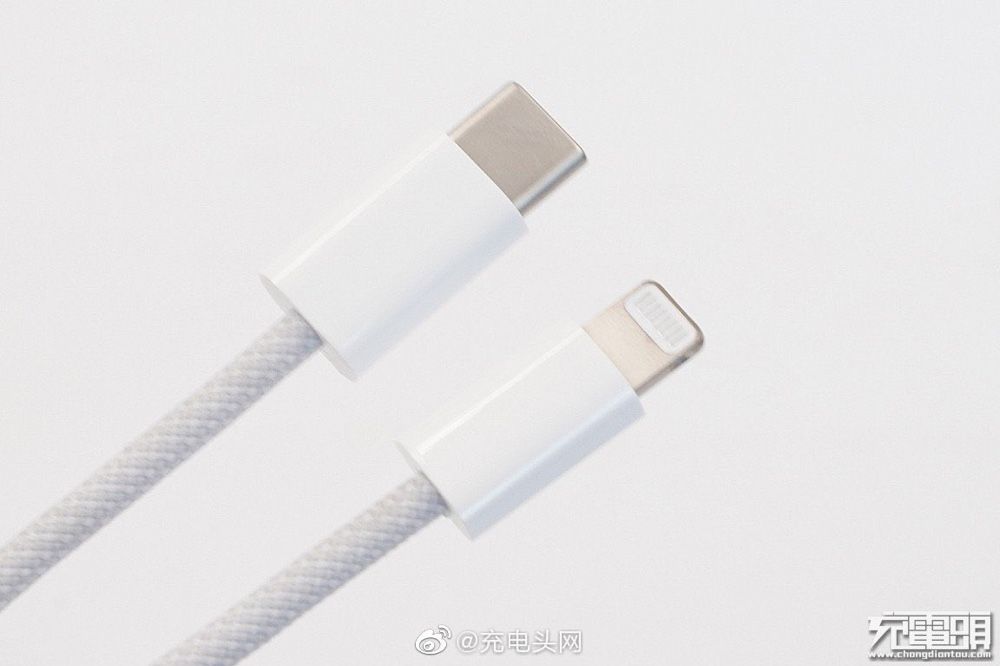 Rumeur : un câble tressé USB-C vers Lightning dans la boîte de l'iPhone 12, cable  usb c vers lightning apple 