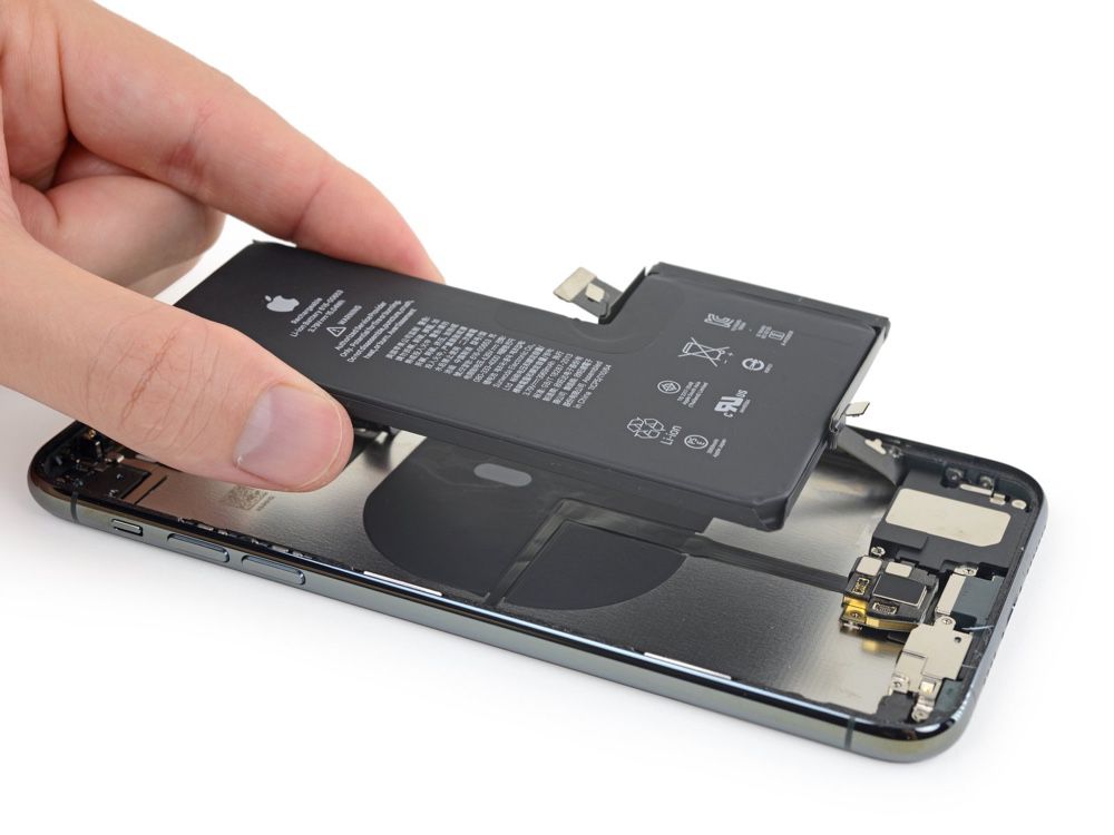 Des batteries plus petites dans les futurs iPhone 12 ?