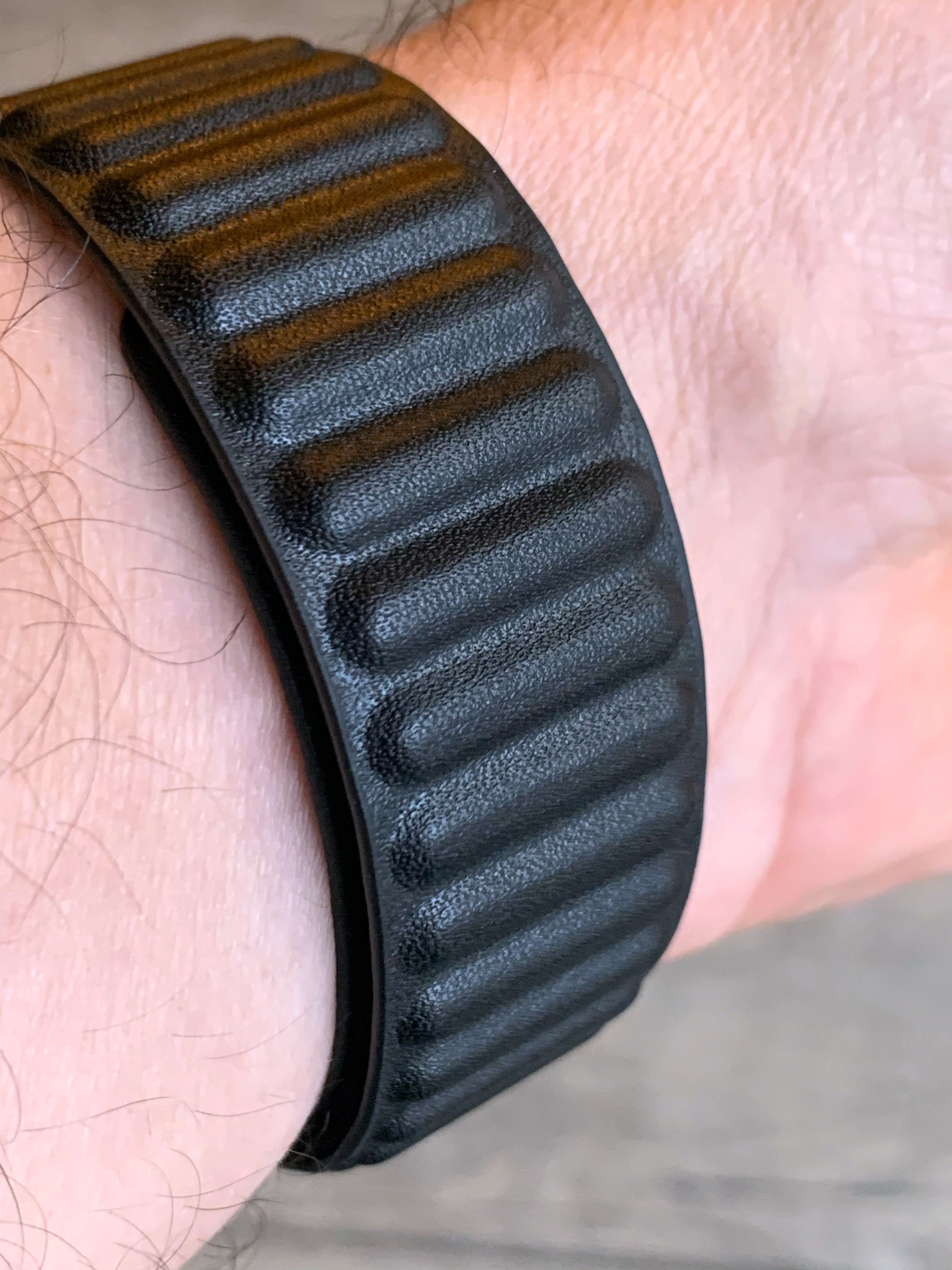 Les bracelets Boucle unique RED et un clone du maillons cuir 2020 sont arrivés WatchGeneration