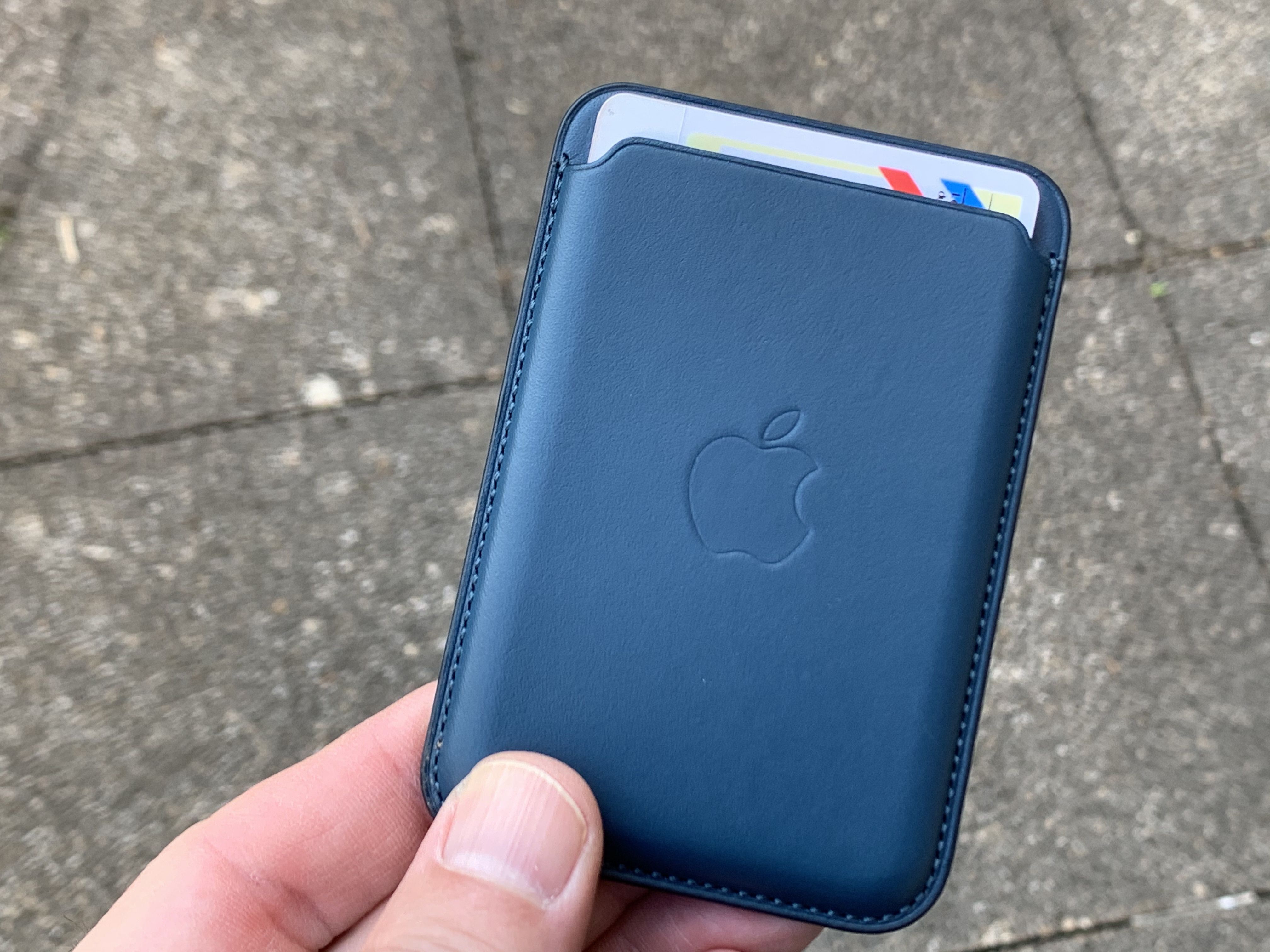 Apple кошелек