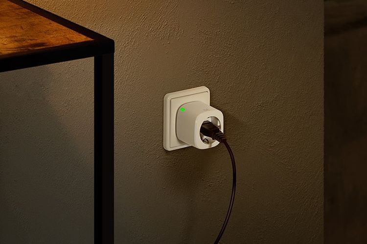 The Eve connected plug is now Thread compatible