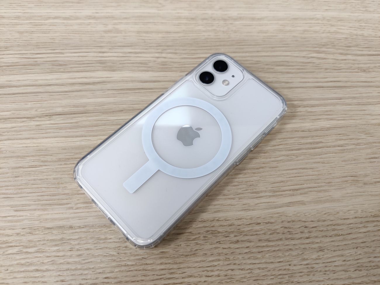 Coque transparente avec MagSafe pour iPhone 12