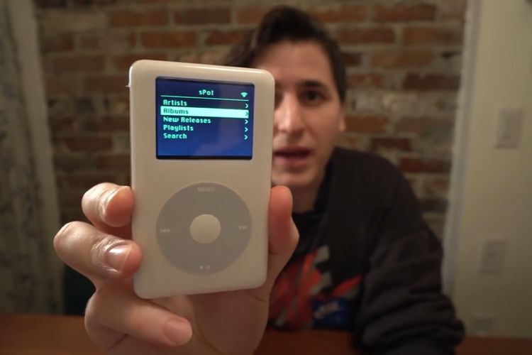 sPot, un iPod 2004 modificato per riprodurre musica da … Spotify