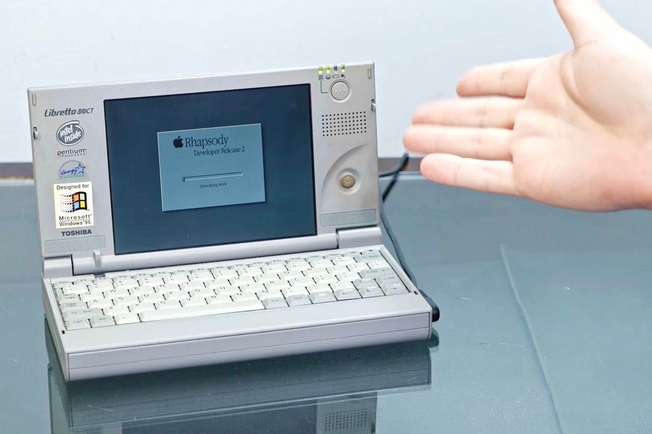 Un hackintosh dans un Toshiba Libretto de 1996