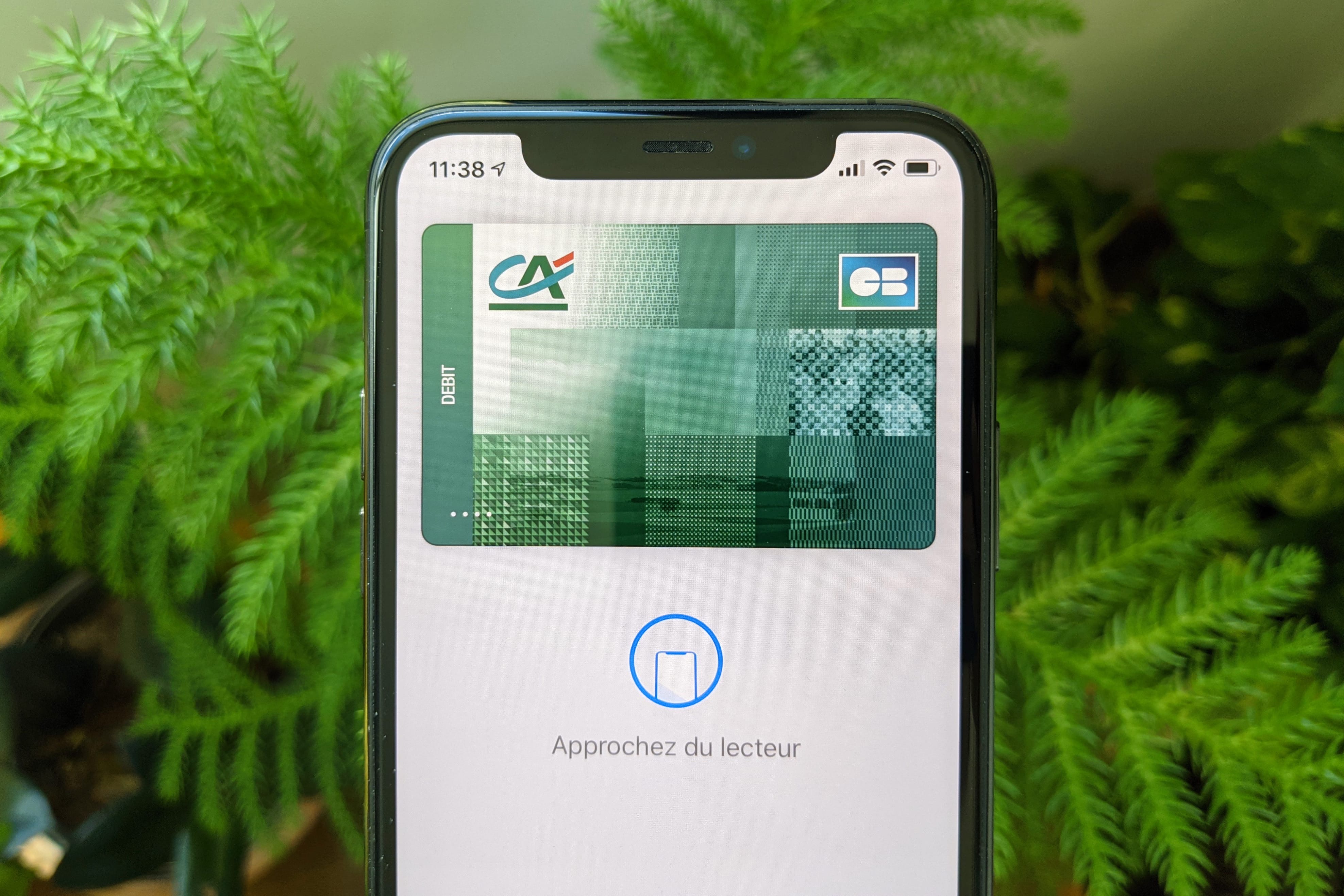 Le Crédit Agricole pourrait activer les paiements Apple Pay en ligne et ...