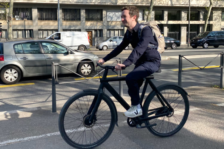 Review of the VanMoof S3 bike and its Locate function