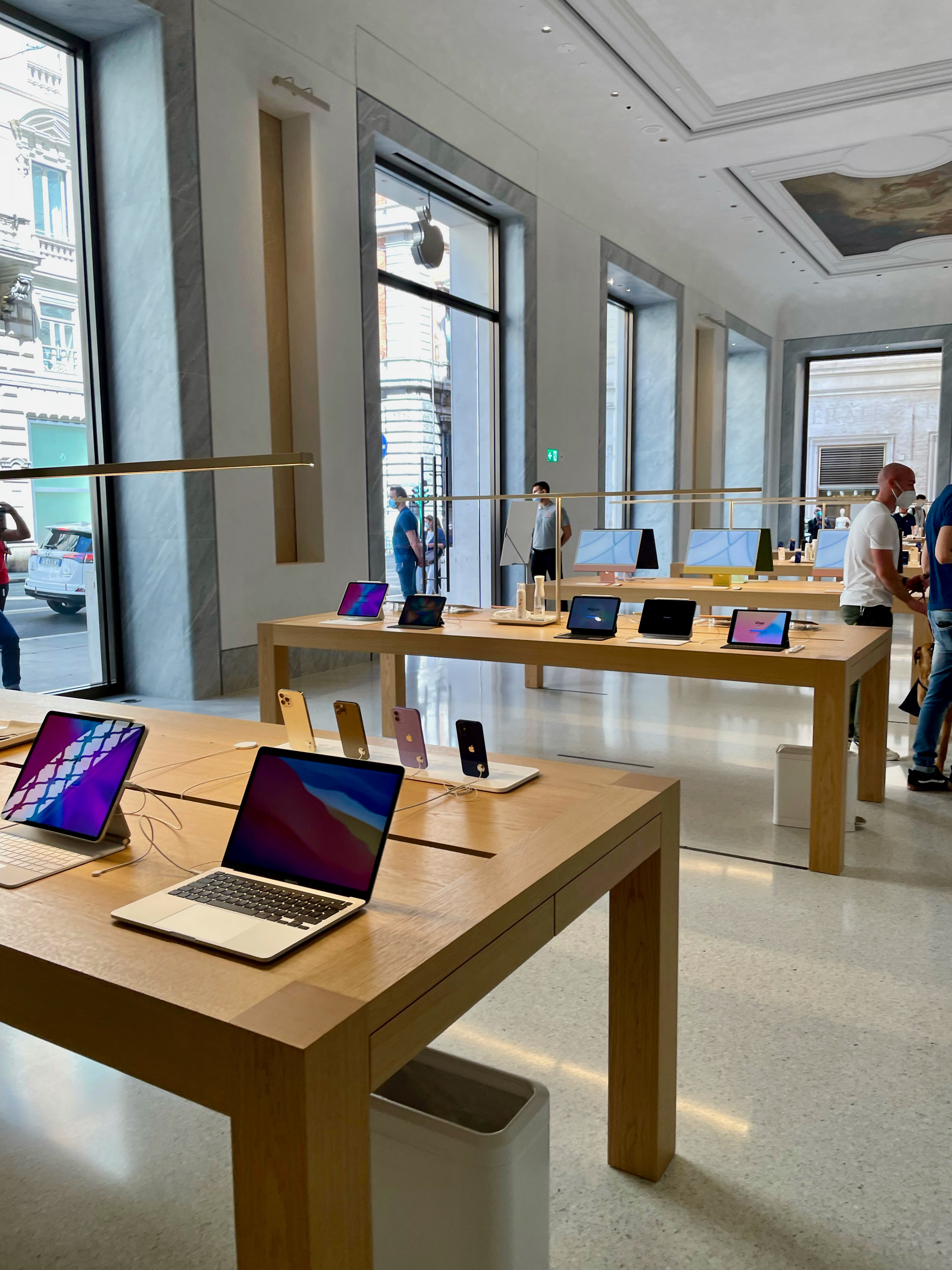Visite guidée d'Apple Via del Corso, le somptueux Apple Store de Rome MacGeneration
