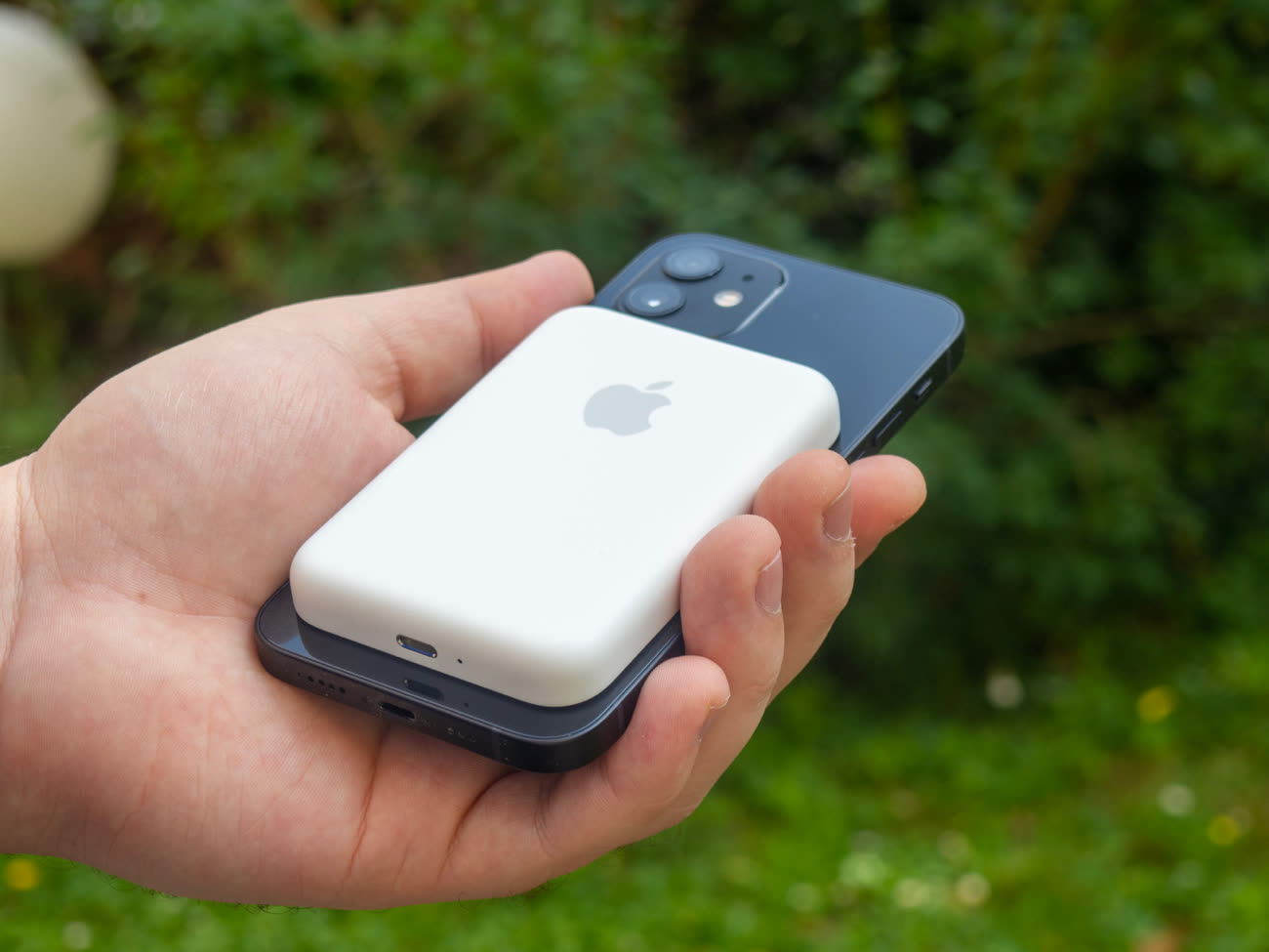 Test de la batterie externe Apple MagSafe pour iPhone 12 et 13
