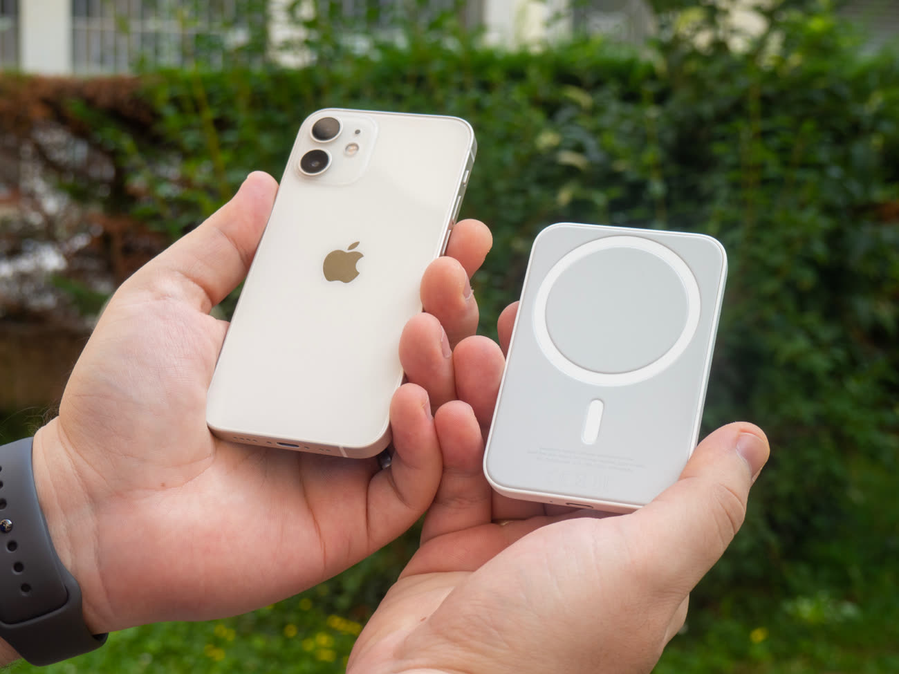 Insignia VR iPhone 7 Accessoire Bundle CASE verre câble de recharge batterie Nouveau 