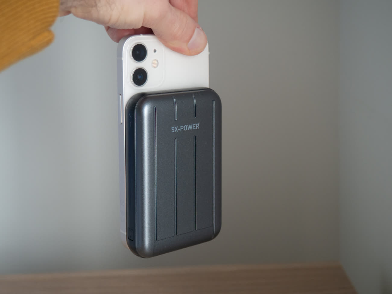 Les premiers clients ont reçu la batterie externe MagSafe d'Apple - iPhone  Soft