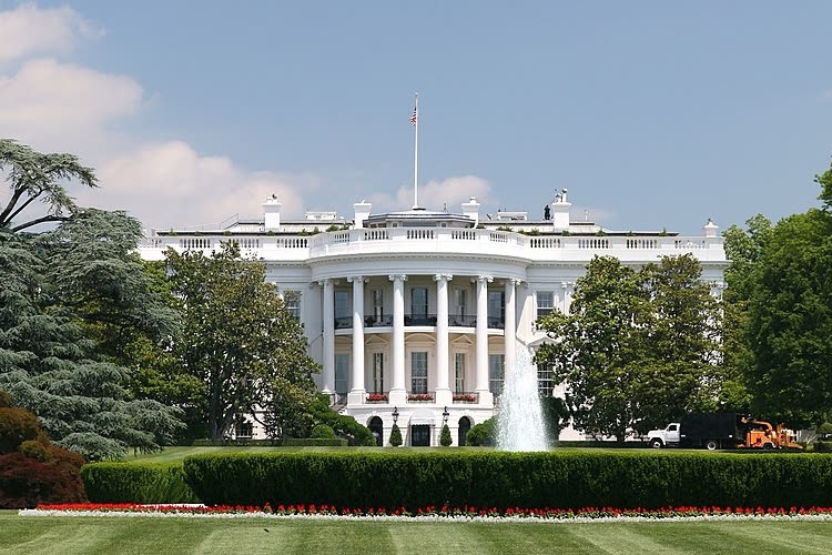 Les annonces du sommet sur la cybersécurité à la Maison-Blanche : Apple, Microsoft, Amazon, etc. 🆕