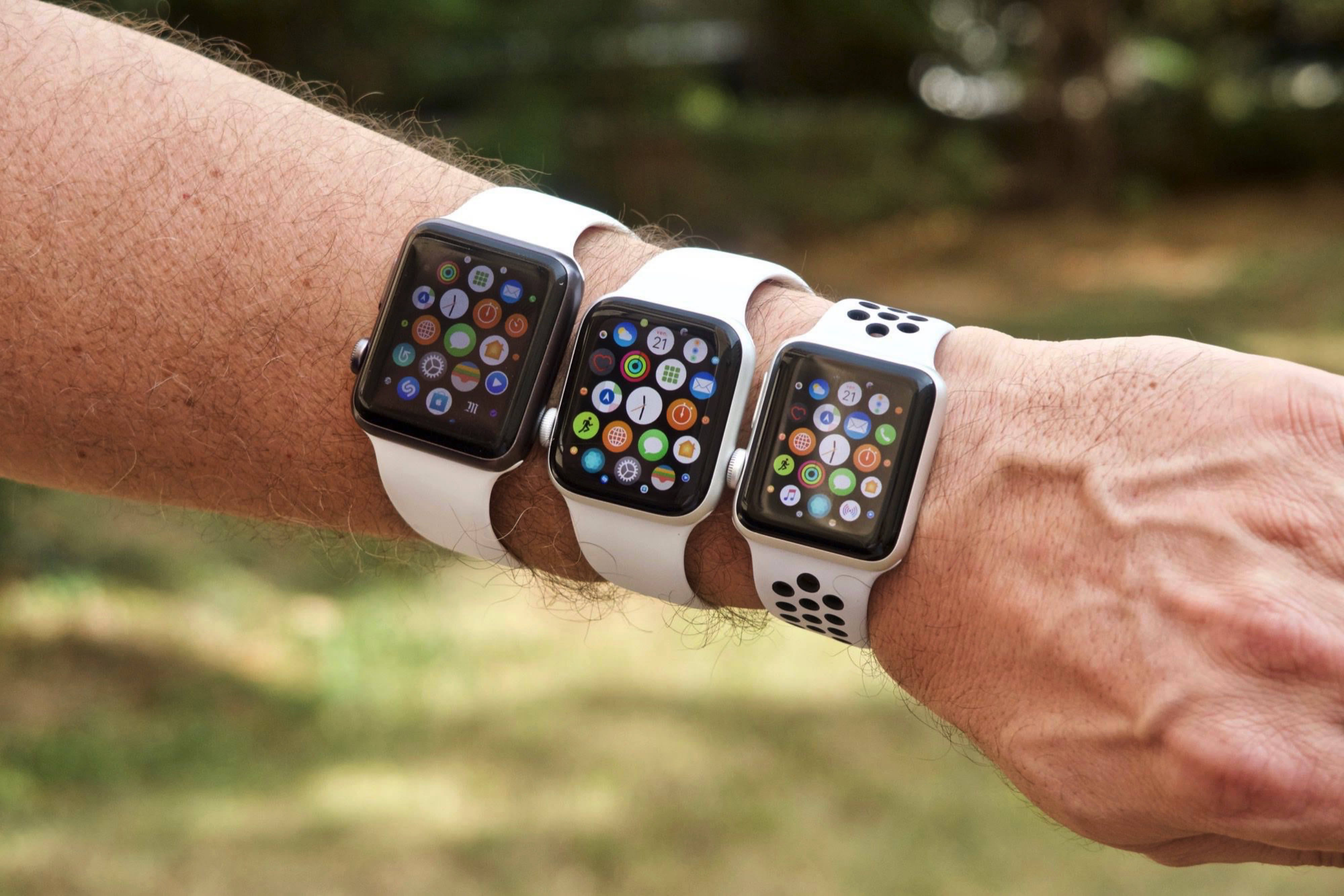 Apple watch se 2023 сравнение. Часы эпл вотч 7. Эппл вотч se 40мм. Эпл вотч 7 44мм. Эппл вотч 42 мм.