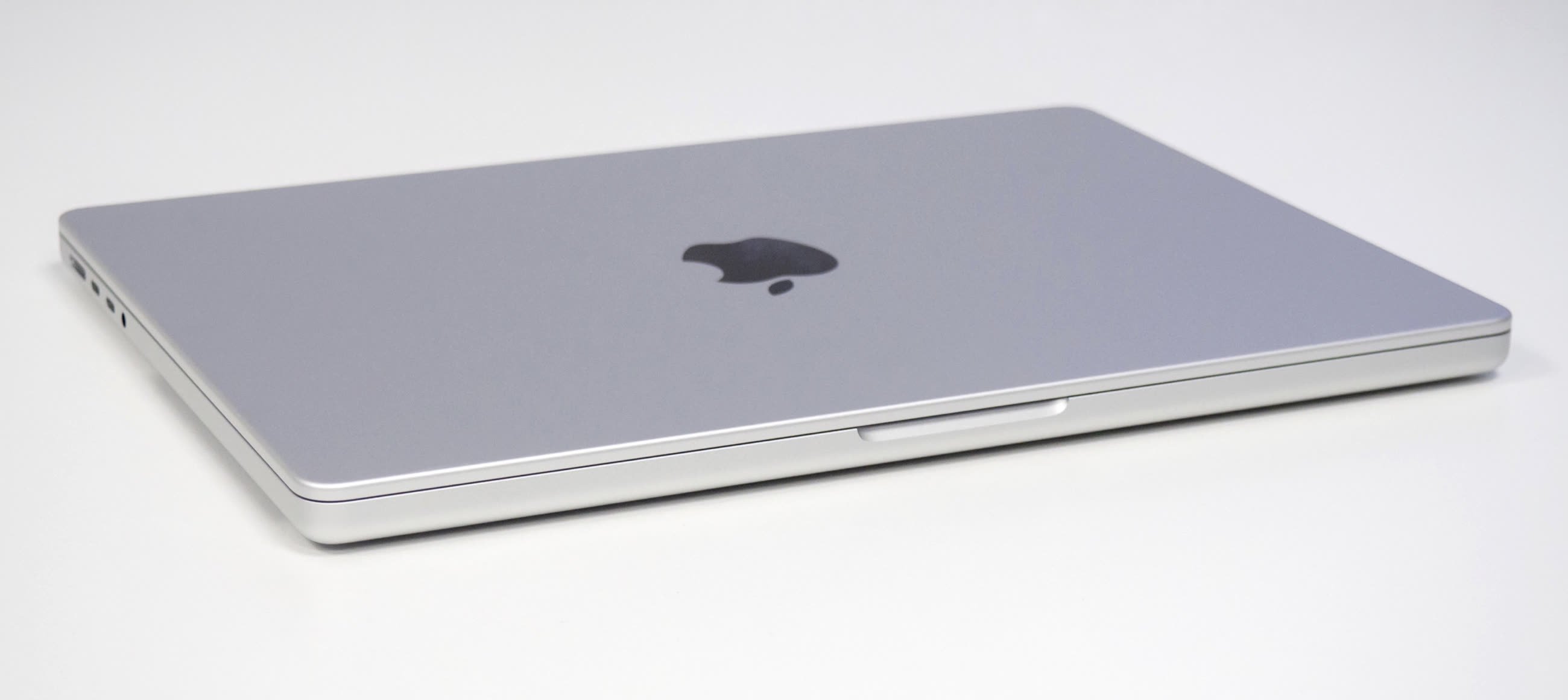 Première vidéo de prise en main pour le MacBook Pro 16 pouces 🆕