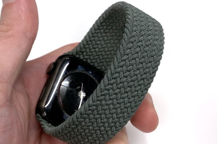 Apple se creuse la tête pour assurer la compatibilité des bracelets avec toutes les Apple Watch