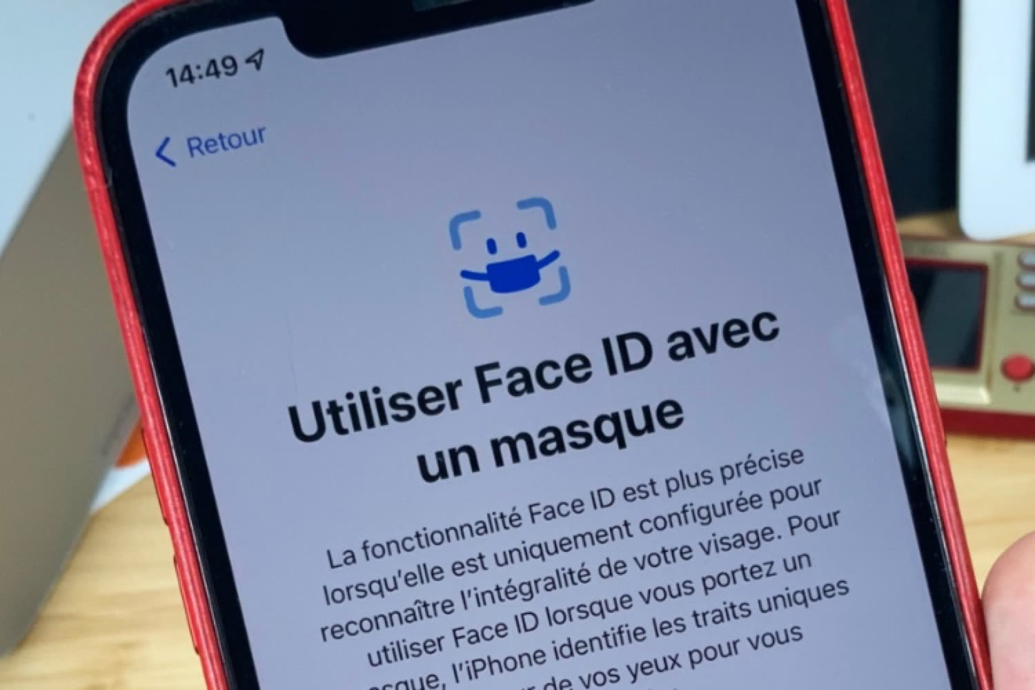 iOS 15.4 : Face ID sait authentifier l'utilisateur portant un masque