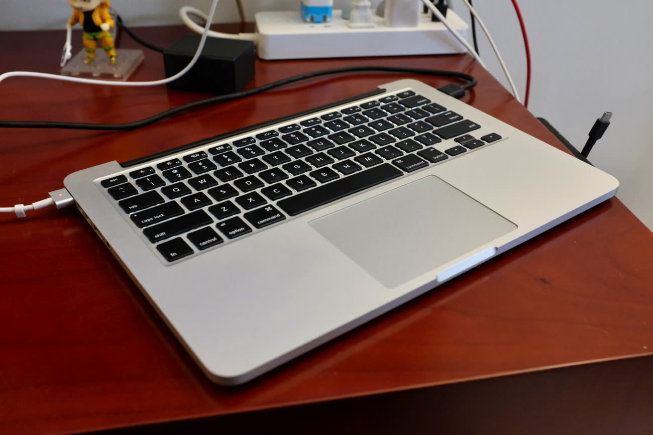 Comprendre les différences entre les claviers MacBook AZERTY et QWERTY US,  après reconditionnement?