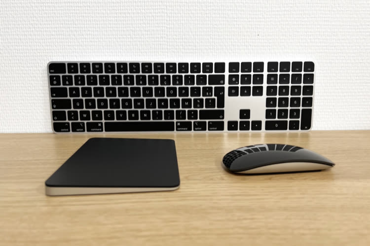 Aperçu des nouveaux modèles noirs de Magic Trackpad, Magic Mouse et Magic Keyboard