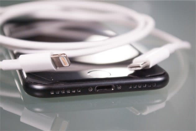 Le chargeur USB de l'iPhone 6 pourrait être renouvelé (photo)