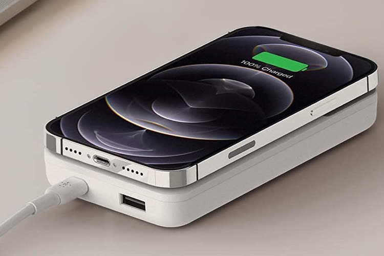Promo : le chargeur sans fil portable et "MagSafe" de Belkin à 43 €