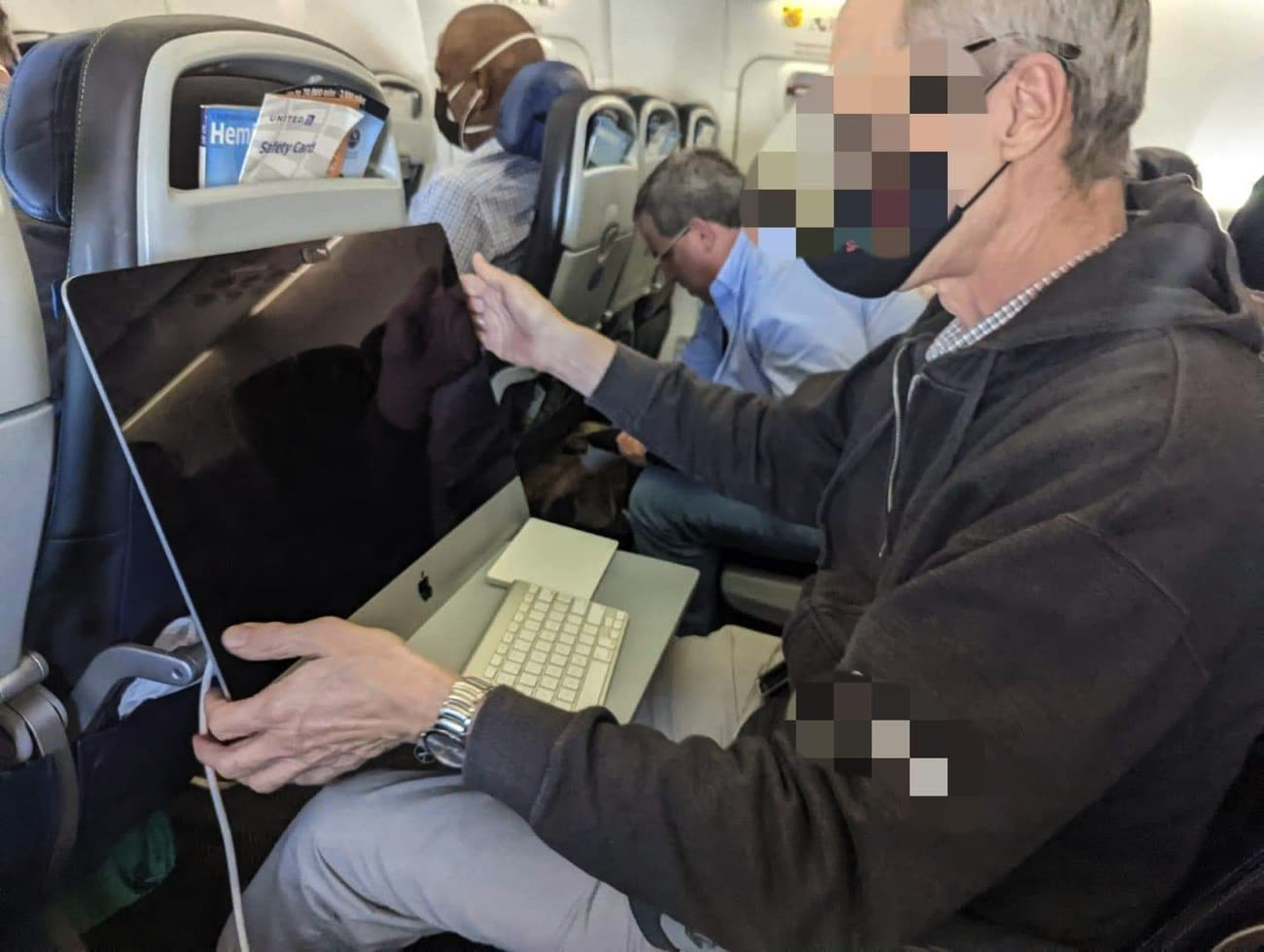 Après l’iMac dans le train, pourquoi pas un iMac dans l’avion ?