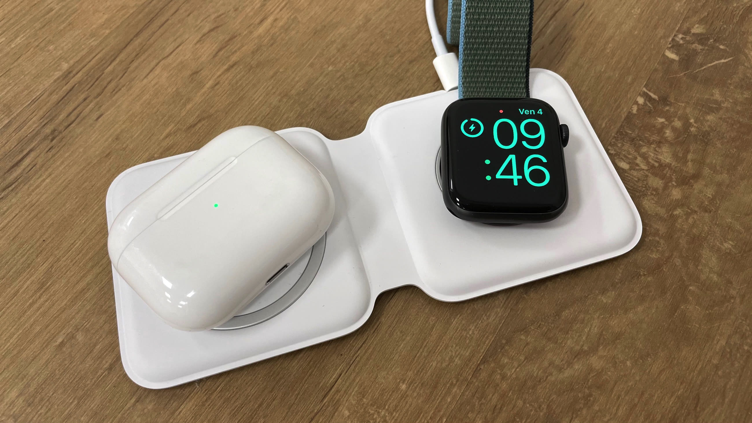 Promo le chargeur MagSafe Duo à 104 € ( 45 €) iGeneration