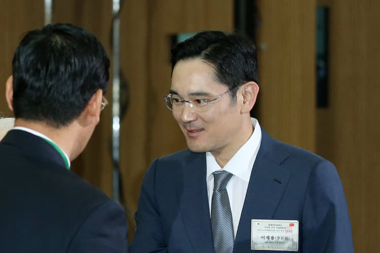 Lee Jae-yong, héritier de Samsung, gracié pour venir en aide à l'économie coréenne