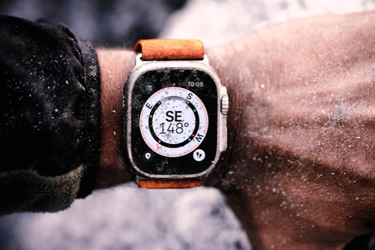 Apple Watch Ultra : une montre renforcée pour 999 €