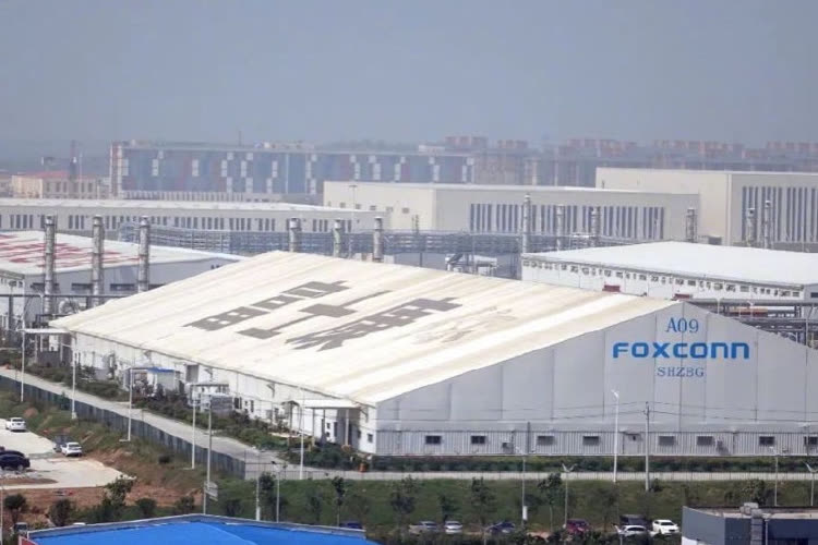 Foxconn : des employés chinois fuient les mesures anti-Covid