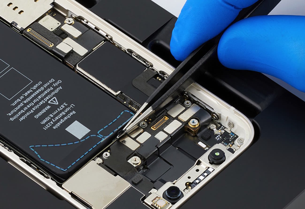 Réparation et remplacement batterie iPhone SE 2020