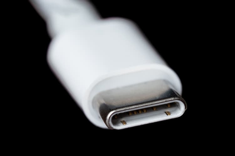 iPhone 15 USB-C : les chargeurs non certifiés par Apple seraient bridés