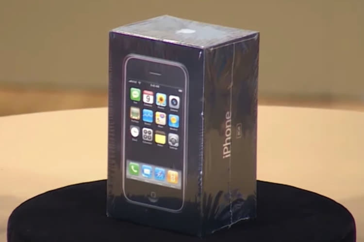 Un iPhone « Edge » neuf vendu 63 000 $ aux enchères