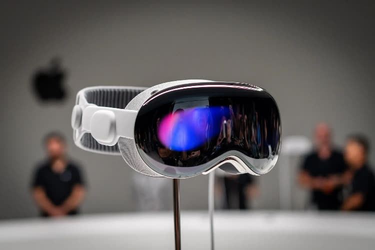 Premiers essais de l'Apple Vision Pro : un casque qui en met plein la vue