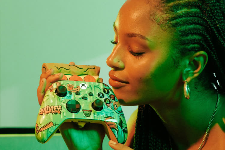 Microsoft présente une manette de Xbox qui sent…  la pizza 🍕