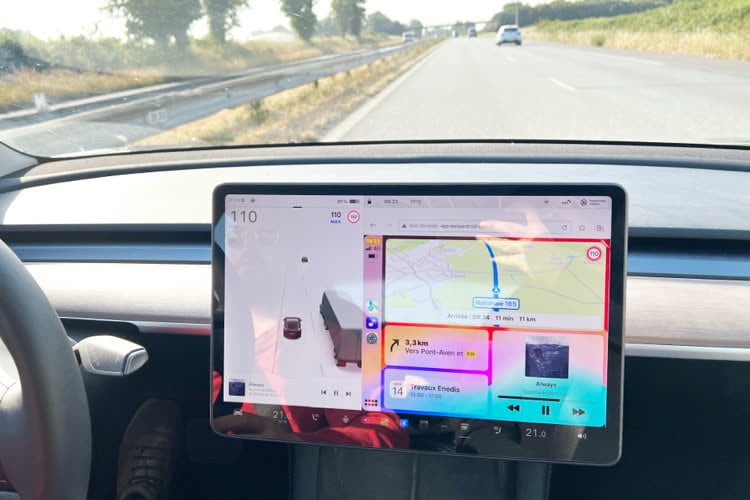 J’ai testé Tesla Android, une option pour ceux qui veulent vraiment CarPlay en Tesla