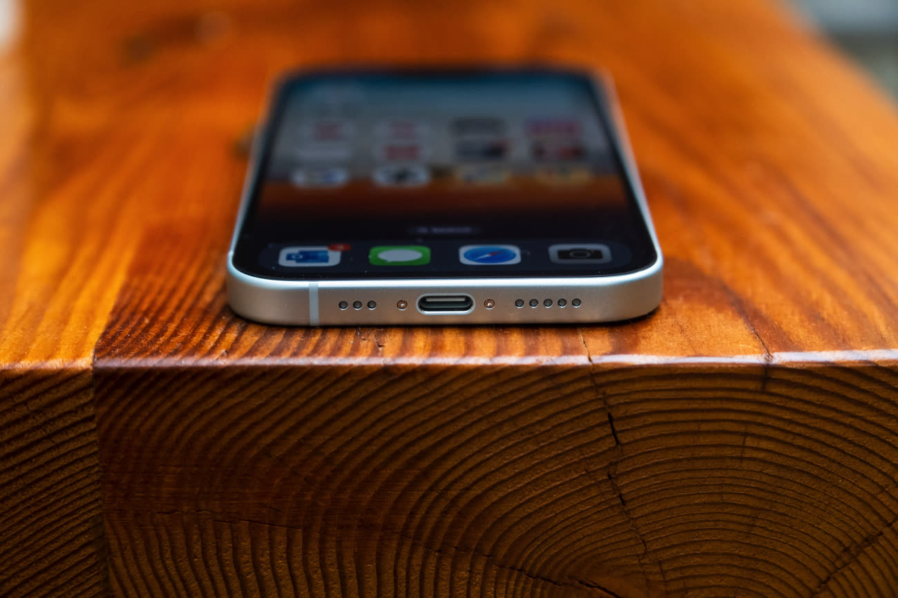 iPhone X et 8 : la durée de vie de la batterie réduite par la recharge sans  fil ?