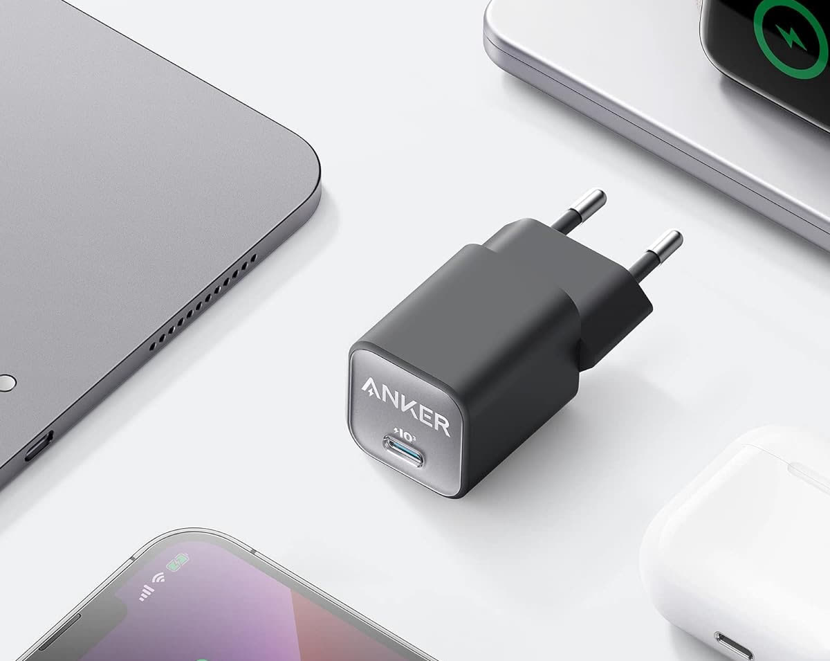 Câble, chargeur… Les bons accessoires pour iPhone 15 Pro en promo