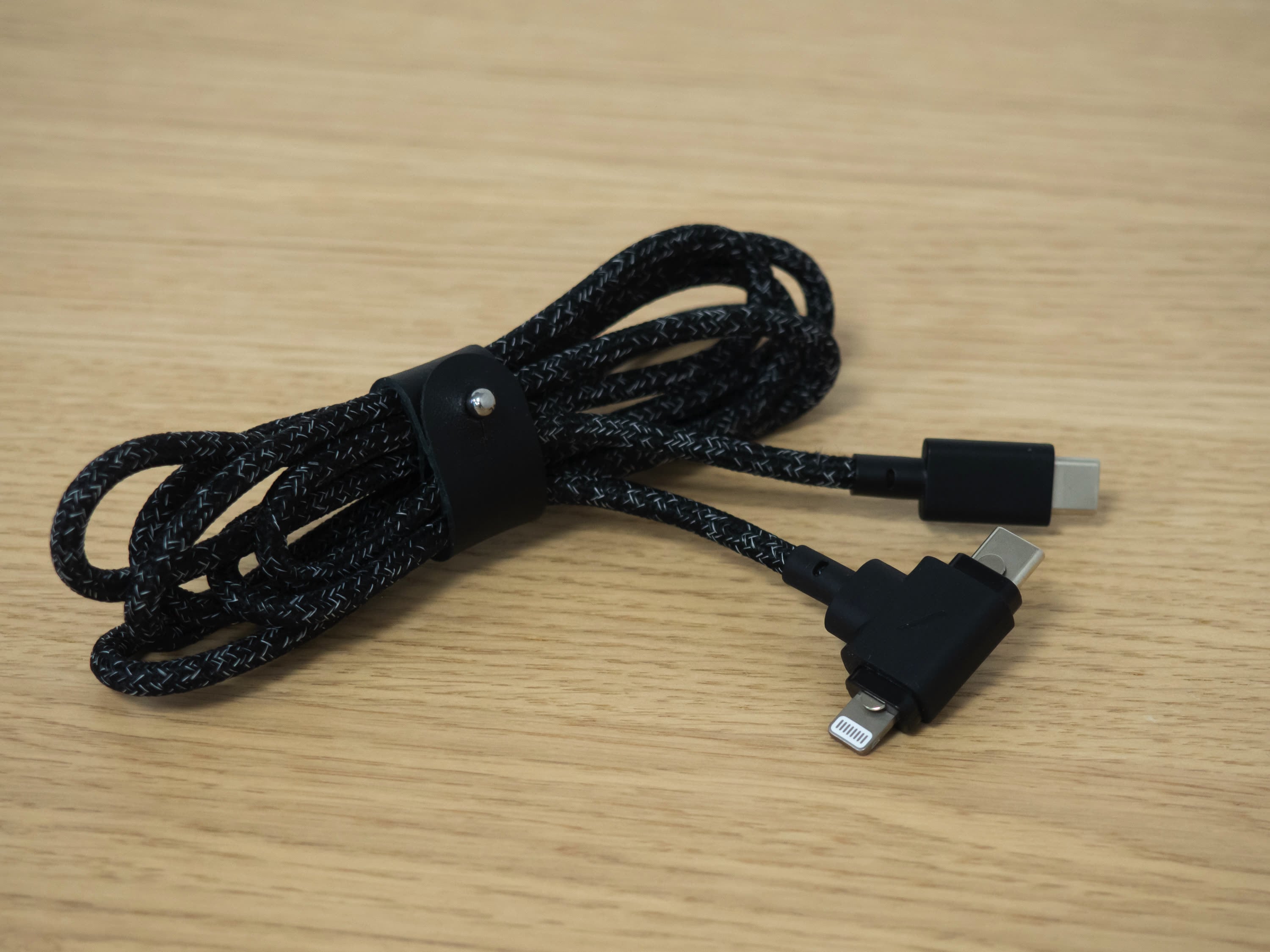 Belt Duo, le câble multiprise qui fait cohabiter l'USB-C et le ...