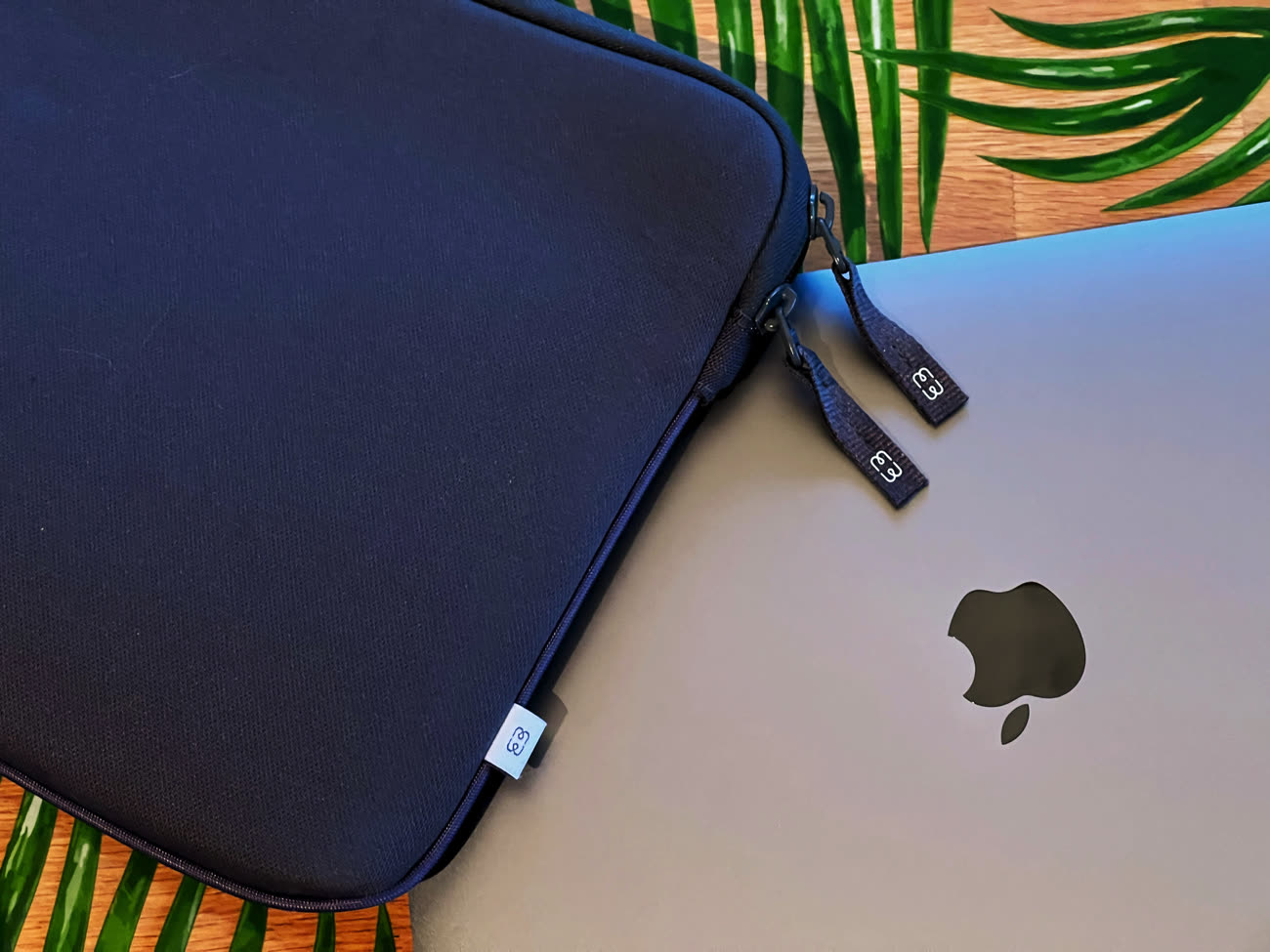 Les 10 Accessoires INDISPENSABLES pour votre MacBook M1 