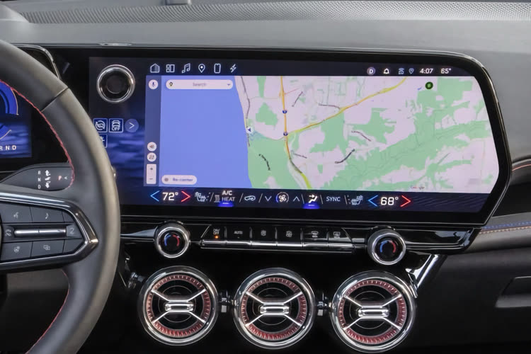 General Motors is ditching CarPlay and things are going badly