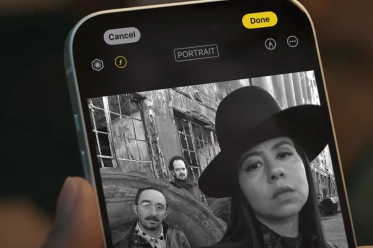 video en galerie : Pub iPhone 15 : dispute autour d'un Portrait