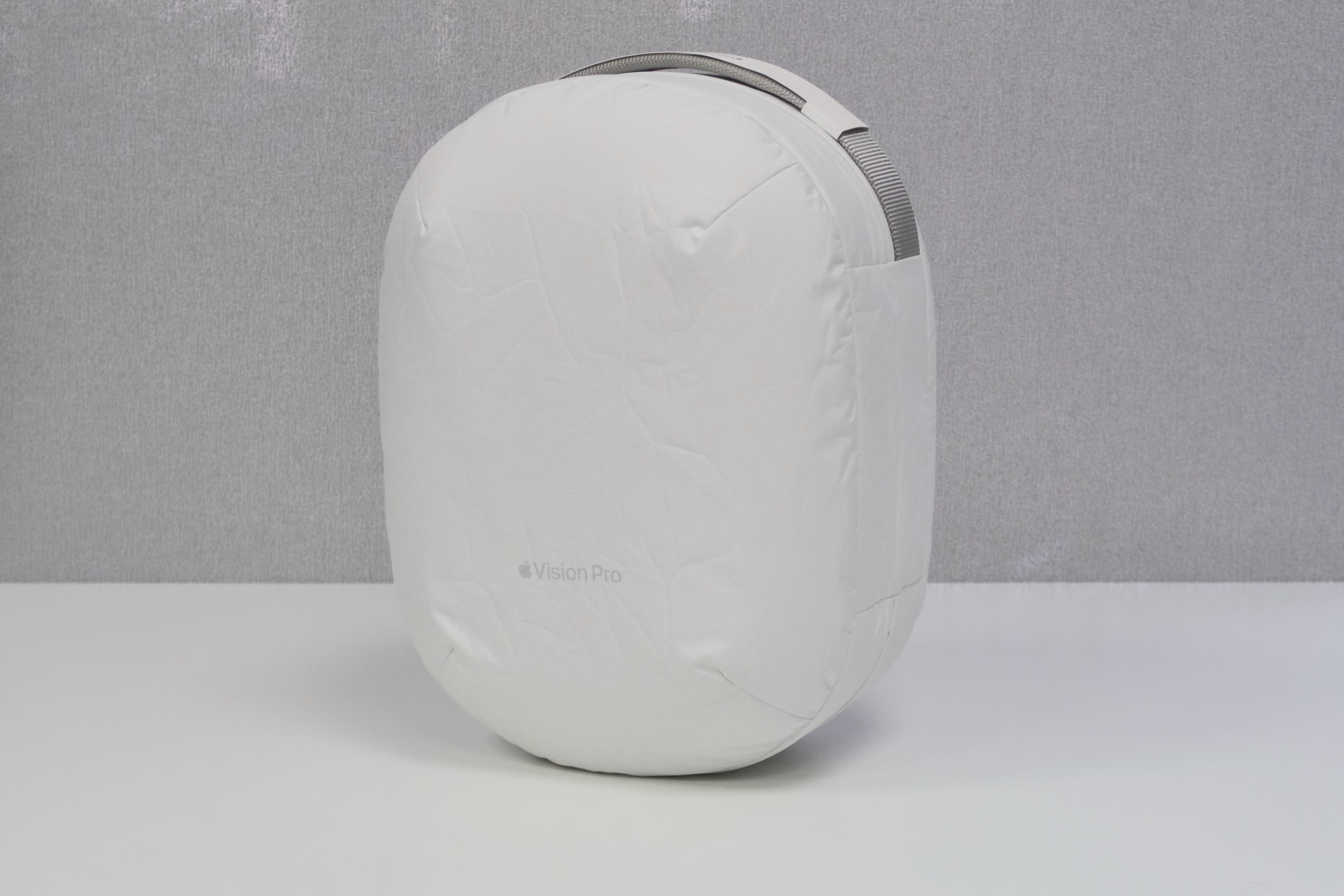 Lot De Voyage Emirates : Masque Pour Les Yeux (neuf), étui à Pyjama (occasion) + étiquette Huawei