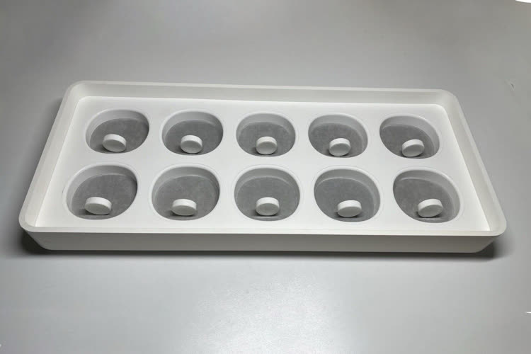 Une « boîte d'œufs » pour charger dix Apple Watch en MagSafe