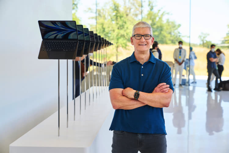 Tim Cook pense qu’Apple a « un avantage » sur la concurrence dans le domaine de l’IA générative