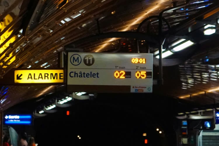 Plans affiche les horaires en temps réel pour les transports en commun parisiens
